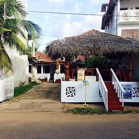 Sea Side Guest House Tangalle Esterno foto
